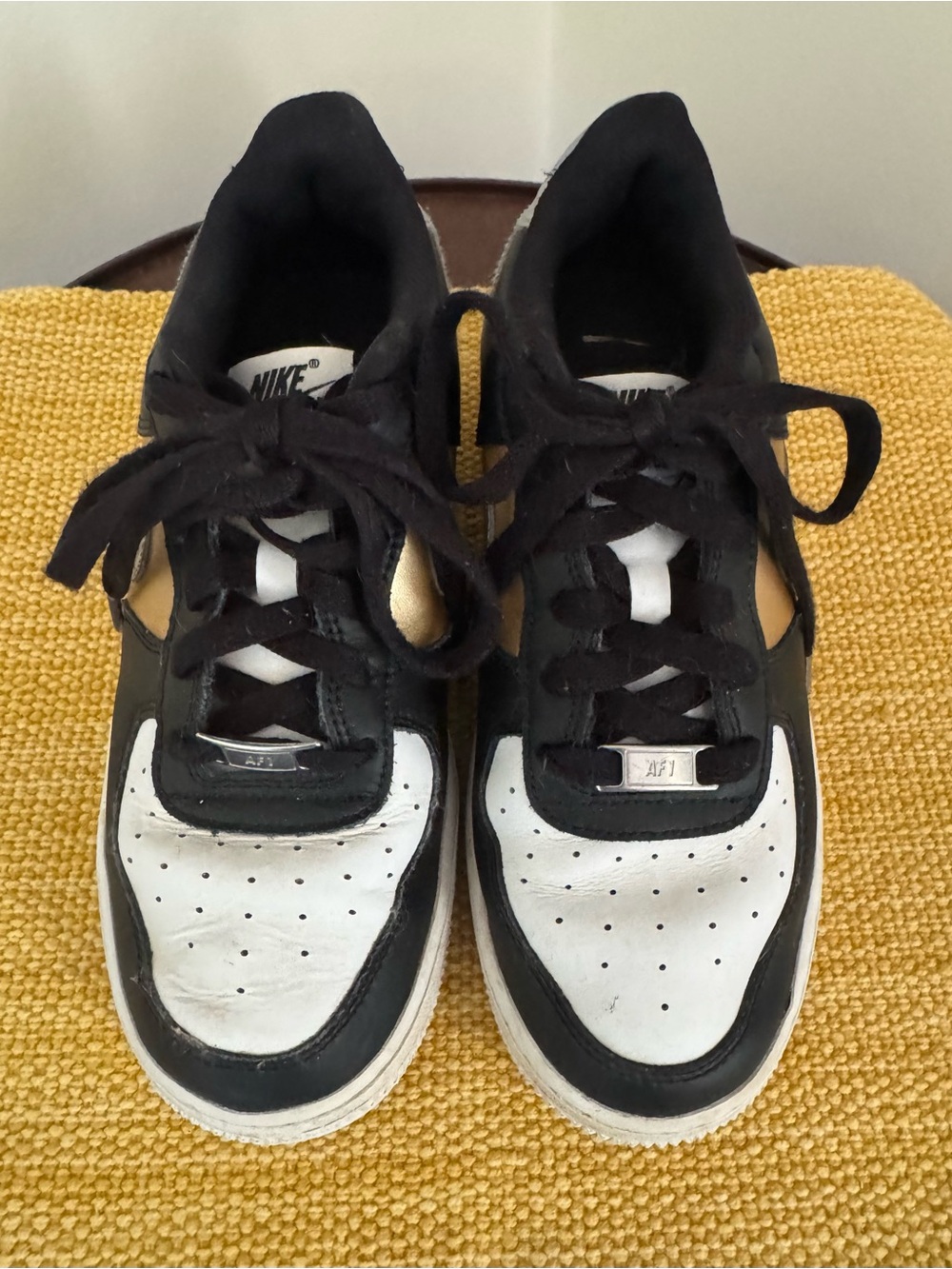 Nike Air Force 1 Boys Sneakers, Size 6.5 - Picture 4 of 4